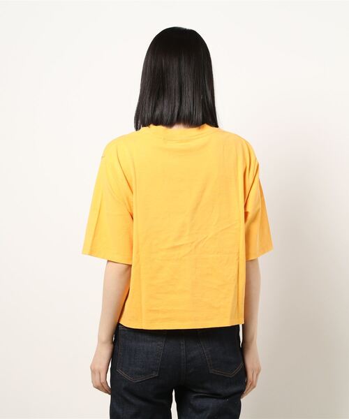 Levi's（リーバイス）の「【Levi's】ヘビーウエイトプリントＴ（Tシャツ/カットソー・レディース・イエロー・M/L）」の3枚目の写真