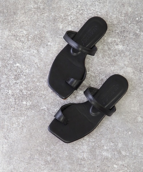 Riberry（リベリー）の「親指トングフラットサンダル（サンダル・レディース・ブラック/ホワイト・MEDIUM/LARGE）」の10枚目の写真