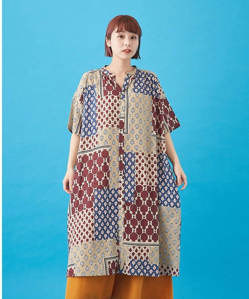 CUBE SUGAR（キューブシュガー）の「ボイル 総柄プリント ギャザーワンピース（シャツワンピース・レディース・ネイビー/ベージュ/サックスブルー/グレー・M）」の3枚目の写真