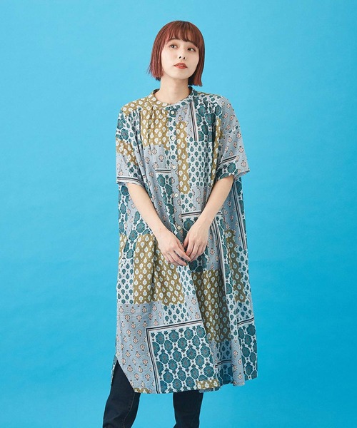 CUBE SUGAR（キューブシュガー）の「ボイル 総柄プリント ギャザーワンピース（シャツワンピース・レディース・ネイビー/ベージュ/サックスブルー/グレー・M）」の4枚目の写真