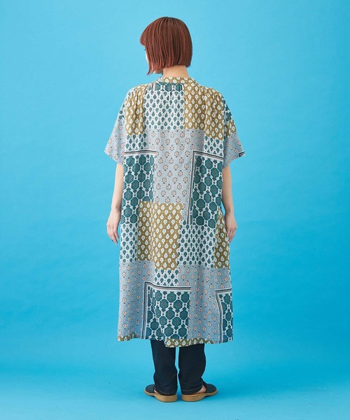 CUBE SUGAR（キューブシュガー）の「ボイル 総柄プリント ギャザーワンピース（シャツワンピース・レディース・ネイビー/ベージュ/サックスブルー/グレー・M）」の15枚目の写真