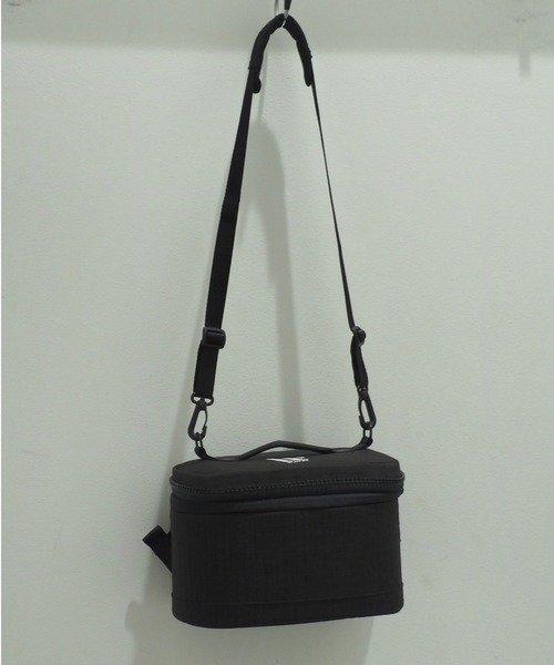 GARDEN TOKYO(ガーデントウキョウ)の「Wayks/ウェイクス/Cube Original 7L/キューブオリジナル(ショルダーバッグ・メンズ・サンドベージュ/ブラック・FREE)」の3枚目の写真