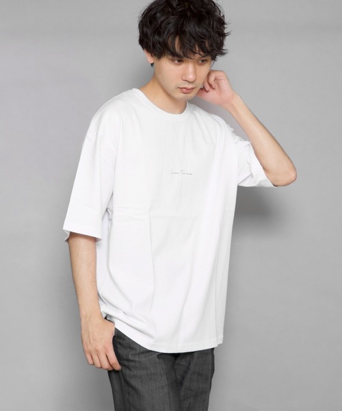 CERCA(チェルカ)の「BEYES/バックプリントドルマンスリーブTシャツ(Tシャツ/カットソー・メンズ・ホワイト/ブラック/ベージュ・MEDIUM/LARGE)」の1枚目の写真