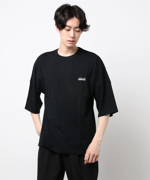 CERCA(チェルカ)の「BEYES/バックプリントドルマンスリーブTシャツ(Tシャツ/カットソー・メンズ・ホワイト/ブラック/ベージュ・MEDIUM/LARGE)」の9枚目の写真