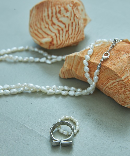 VACANCY(ヴァカンシー)の「Pearl long necklace(ネックレス・レディース・シルバー・FREE)」の5枚目の写真