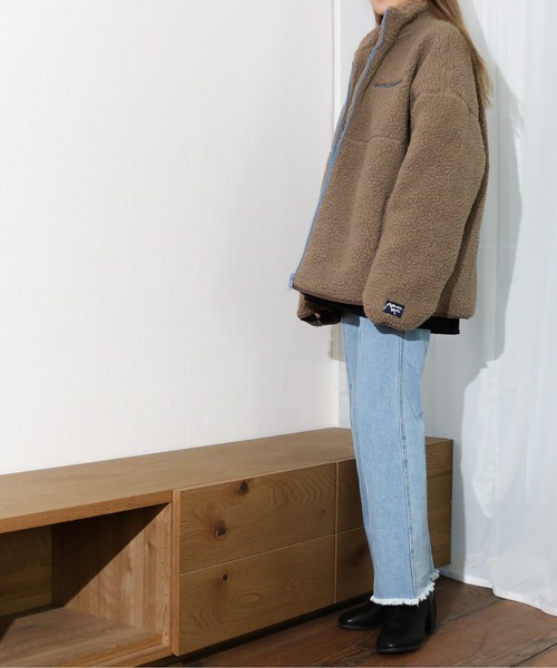 Mountain Mania（マウンテンマニア）の「Mountain Mania/マウンテンマニア　 エンボスプリント入り スタンドカラー ボアブルゾン（ブルゾン・メンズ・ベージュ/ブラック/モカ・LARGE/X-LARGE/MEDIUM）」の14枚目の写真