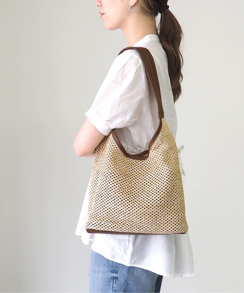 Riberry（リベリー）の「合皮切替カゴトートバッグ（トートバッグ・レディース・ブラック/ベージュ/ブラウン/ホワイト・FREE）」の4枚目の写真