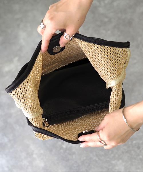 Riberry（リベリー）の「合皮切替カゴトートバッグ（トートバッグ・レディース・ブラック/ベージュ/ブラウン/ホワイト・FREE）」の10枚目の写真