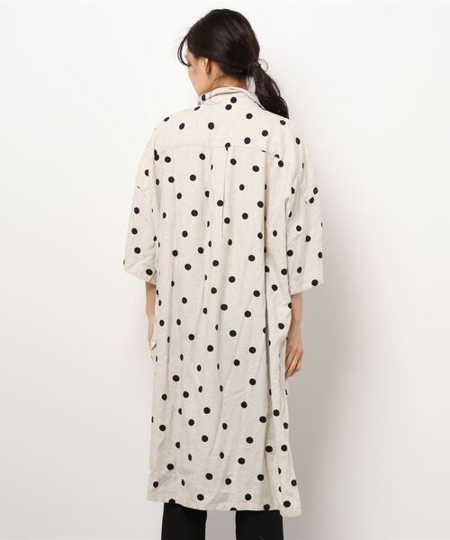 LOWRYS FARM（ローリーズファーム）の「ロングテールＢＩＧシャツ　957519（シャツ/ブラウス・レディース・オフホワイト/アイボリー/ブラック・FREE）」の19枚目の写真