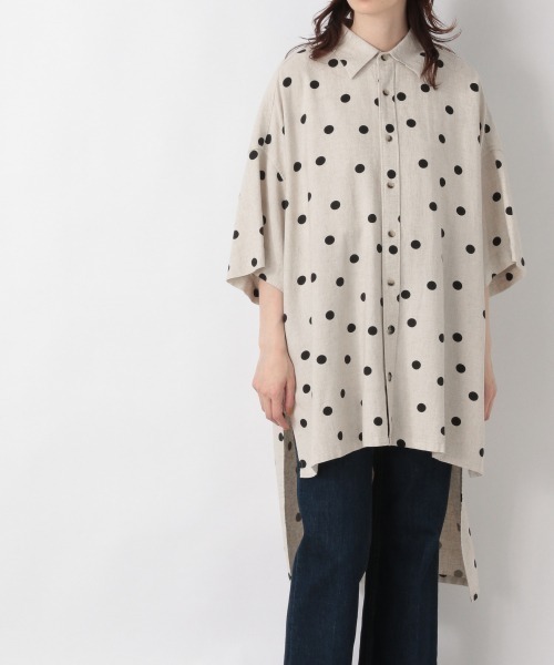 LOWRYS FARM（ローリーズファーム）の「ロングテールＢＩＧシャツ　957519（シャツ/ブラウス・レディース・オフホワイト/アイボリー/ブラック・FREE）」の3枚目の写真