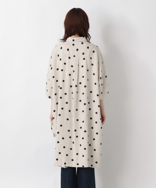 LOWRYS FARM（ローリーズファーム）の「ロングテールＢＩＧシャツ　957519（シャツ/ブラウス・レディース・オフホワイト/アイボリー/ブラック・FREE）」の13枚目の写真