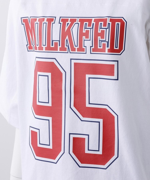 MILKFED.(ミルクフェド)の「LOGO FOOTBALL TOP(Tシャツ/カットソー・レディース・ホワイト/ブラック/グリーン/ネイビー・ONE SIZE)」の14枚目の写真