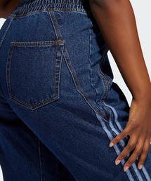 adidas（アディダス）の「IVY PARK デニム トラックパンツ（オール