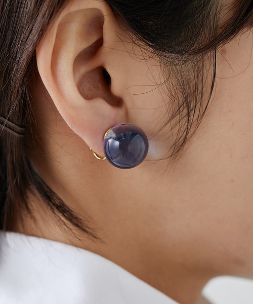 ear PAPILLONNER(イアパピヨネ)の「(WEB限定カラー:ミッドナイトブルー)トワイライトイヤリング(イヤリング・レディース・ブルー系その他/パープル系その他/イエロー系その他/ネイビー・FREE)」の9枚目の写真