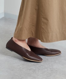 Ｕカットストレッチパンプス