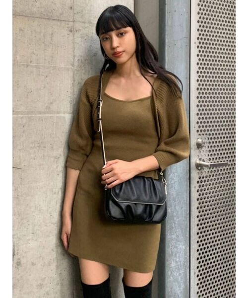 EMODA（エモダ）の「タックスクエアショルダーバッグ（ショルダーバッグ・レディース・ブラック/ブラウン・FREE）」の4枚目の写真