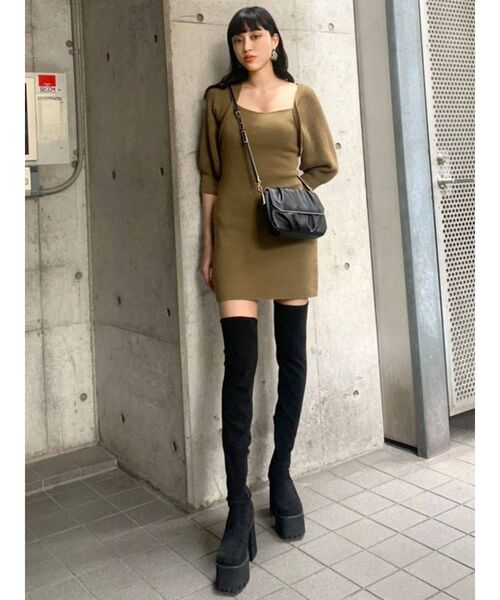 EMODA（エモダ）の「タックスクエアショルダーバッグ（ショルダーバッグ・レディース・ブラック/ブラウン・FREE）」の5枚目の写真