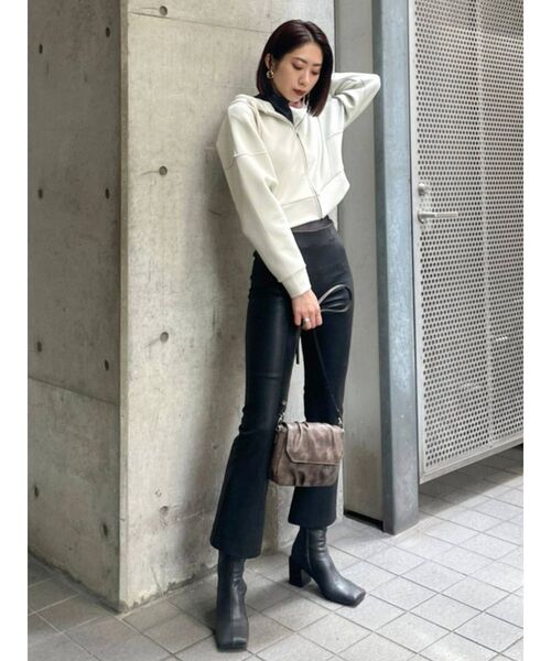 EMODA（エモダ）の「タックスクエアショルダーバッグ（ショルダーバッグ・レディース・ブラック/ブラウン・FREE）」の14枚目の写真