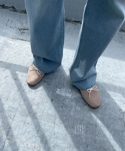 URBAN RESEARCH DOORS(アーバンリサーチドアーズ)の「サテン深バレエシューズ(バレエシューズ・レディース・ベージュ系その他/ブラウン/ネイビー・36/37/38)」の5枚目の写真