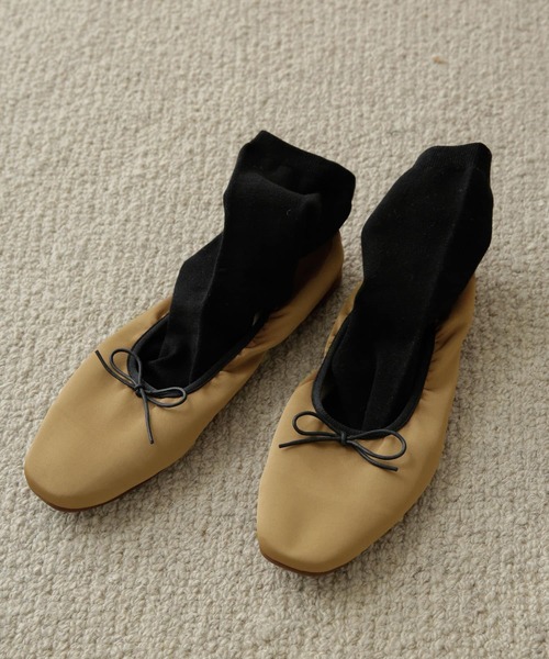 URBAN RESEARCH DOORS(アーバンリサーチドアーズ)の「サテン深バレエシューズ(バレエシューズ・レディース・ベージュ系その他/ブラウン/ネイビー・36/37/38)」の7枚目の写真