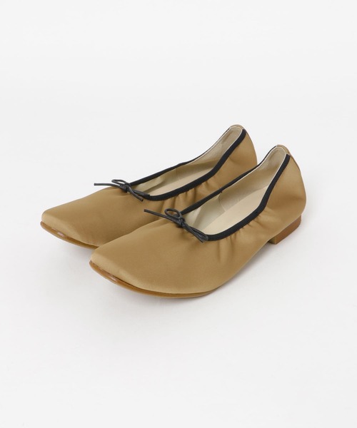 URBAN RESEARCH DOORS(アーバンリサーチドアーズ)の「サテン深バレエシューズ(バレエシューズ・レディース・ベージュ系その他/ブラウン/ネイビー・36/37/38)」の4枚目の写真