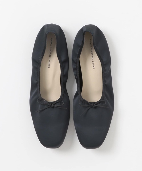 URBAN RESEARCH DOORS(アーバンリサーチドアーズ)の「サテン深バレエシューズ(バレエシューズ・レディース・ベージュ系その他/ブラウン/ネイビー・36/37/38)」の13枚目の写真