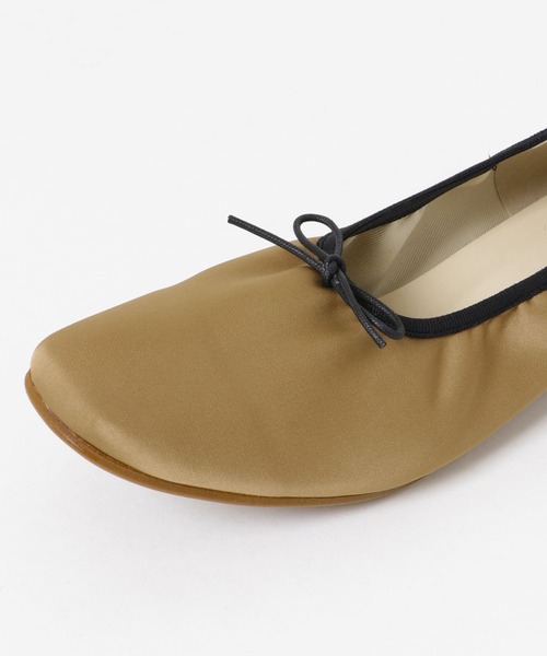 URBAN RESEARCH DOORS(アーバンリサーチドアーズ)の「サテン深バレエシューズ(バレエシューズ・レディース・ベージュ系その他/ブラウン/ネイビー・36/37/38)」の15枚目の写真