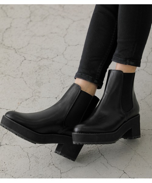 AZUL by moussy（アズールバイマウジー）の「SIDE GORE BOOTS/サイドゴアブーツ（ブーツ・レディース・ブラック・SMALL/MEDIUM/LARGE）」の6枚目の写真