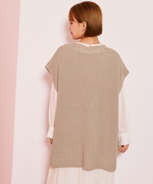 byYOUANCE（バイユアンス）の「畔編みBIGケーブルニットベスト（ベスト・レディース・パープル/ブラック/グリーン/ライトベージュ・FREE）」の16枚目の写真