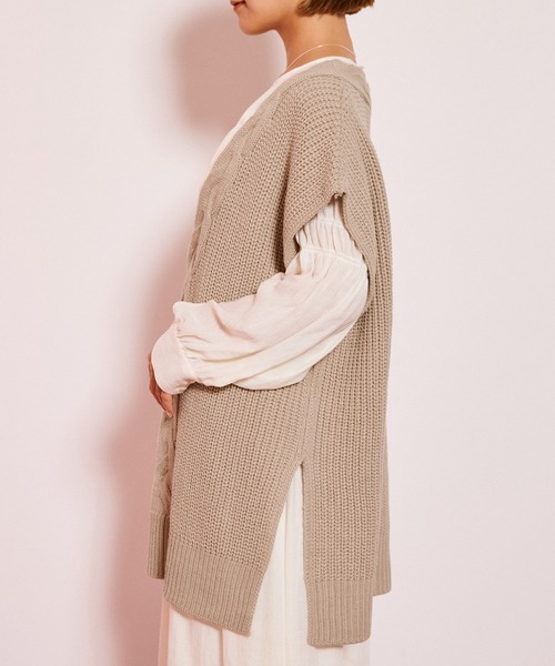 byYOUANCE（バイユアンス）の「畔編みBIGケーブルニットベスト（ベスト・レディース・パープル/ブラック/グリーン/ライトベージュ・FREE）」の19枚目の写真