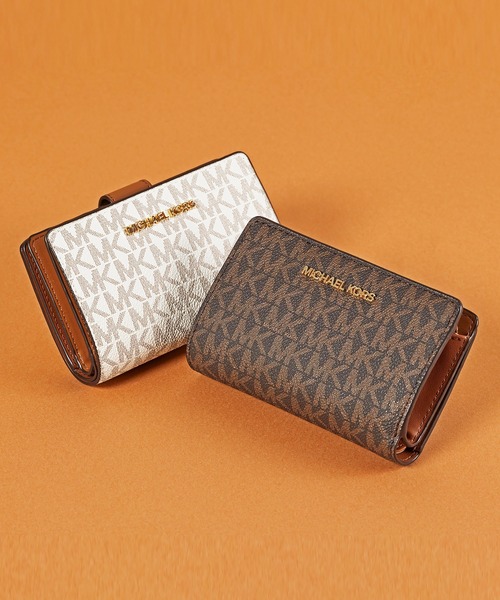 MICHAEL KORS（マイケルコース）の「JET SET TRAVEL ビルフォールド ジップ コンパクトウォレット ミディアム - MKシグネチャー（財布・レディース・ホワイト系・FREE）」の8枚目の写真