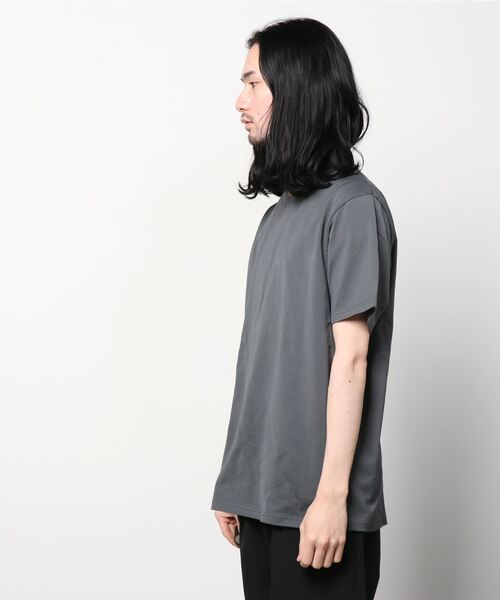ATTACHMENT(アタッチメント)の「ウルティマシルキー天竺 レギュラーフィットSS Tシャツ / ULTIMATE SILKY JERSEY REGULAR FIT T-SHIRT(Tシャツ/カットソー・メンズ・ブラック/ホワイト/グレー系その他/ダークグレー・1/2/3)」の5枚目の写真