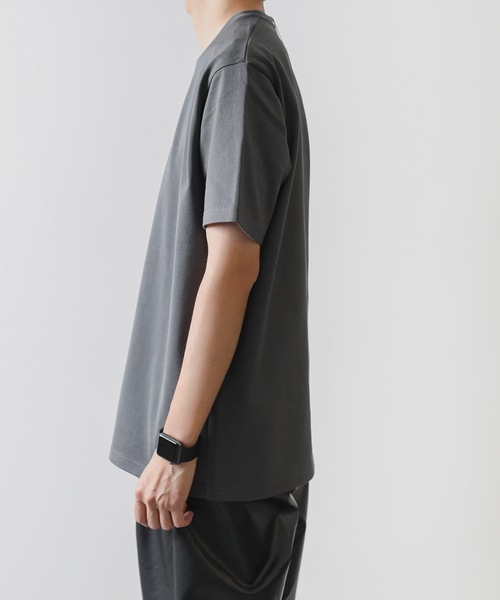 ATTACHMENT(アタッチメント)の「ウルティマシルキー天竺 レギュラーフィットSS Tシャツ / ULTIMATE SILKY JERSEY REGULAR FIT T-SHIRT(Tシャツ/カットソー・メンズ・ブラック/ホワイト/グレー系その他/ダークグレー・1/2/3)」の19枚目の写真