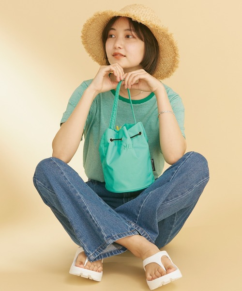 MEI（メイ）の「MEI/巾着ショルダーバッグ（ショルダーバッグ・レディース・ブラック/ブラウン/グリーン・F）」の14枚目の写真