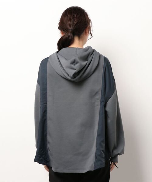 179/WG（イチナナキュウダブルジー）の「ドッキングフードプルオーバー（パーカー・レディース・チャコールグレー/オフホワイト・FREE）」の4枚目の写真