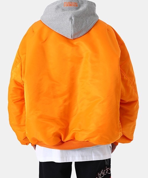 VETEMENTS（ヴェトモン）の「VETEMENTS / ヴェトモン：REVERSIBLE HOODED BOMBER：UE52JA220[RIP]（ブルゾン・メンズ・オレンジ系その他・XS/S）」の17枚目の写真