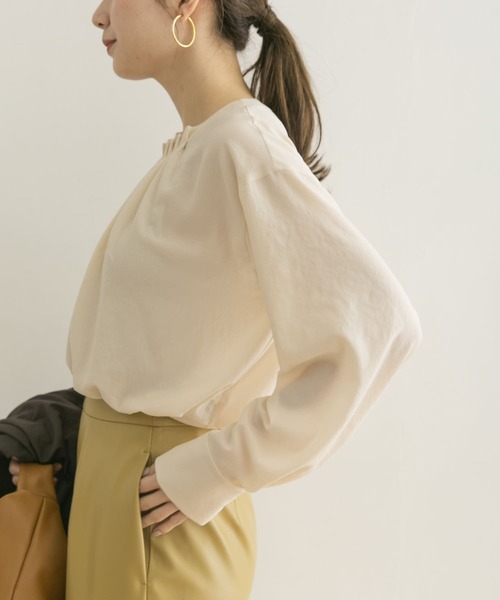 URBAN RESEARCH（アーバンリサーチ）の「シフォンフロントタックブラウス（シャツ/ブラウス・レディース・ネイビー/アイボリー/ブルー系その他・FREE）」の17枚目の写真