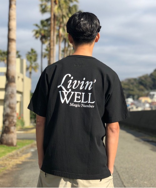 MAGIC NUMBER（マジック ナンバー）の「【MAGIC NUMBER】LIVIN' WELL US COTTON S/S TEE(LOOSE FIT)（Tシャツ/カットソー・メンズ・ブラック/ホワイト・X-LARGE/MEDIUM/LARGE）」の16枚目の写真