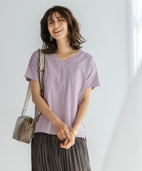 BAYFLOW(ベイフロー)の「シルケットVネックTシャツ(Tシャツ/カットソー・レディース・ホワイト/ブラック/ベージュ/カーキ/ピンク/イエロー/オレンジ/ブルー・SMALL/MEDIUM)」の7枚目の写真