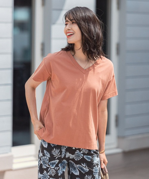 BAYFLOW(ベイフロー)の「シルケットVネックTシャツ(Tシャツ/カットソー・レディース・ホワイト/ブラック/ベージュ/カーキ/ピンク/イエロー/オレンジ/ブルー・SMALL/MEDIUM)」の8枚目の写真