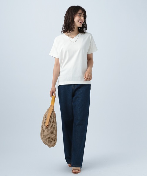 BAYFLOW(ベイフロー)の「シルケットVネックTシャツ(Tシャツ/カットソー・レディース・ホワイト/ブラック/ベージュ/カーキ/ピンク/イエロー/オレンジ/ブルー・SMALL/MEDIUM)」の9枚目の写真