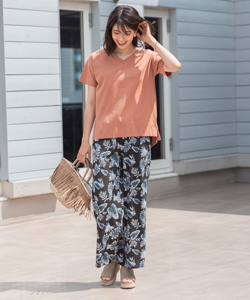BAYFLOW(ベイフロー)の「シルケットVネックTシャツ(Tシャツ/カットソー・レディース・ホワイト/ブラック/ベージュ/カーキ/ピンク/イエロー/オレンジ/ブルー・SMALL/MEDIUM)」の13枚目の写真