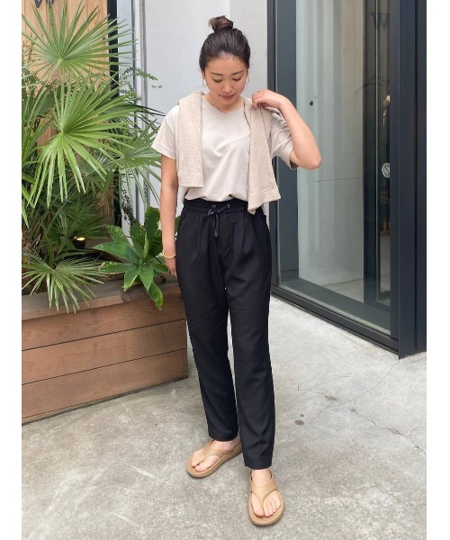 BAYFLOW(ベイフロー)の「シルケットVネックTシャツ(Tシャツ/カットソー・レディース・ホワイト/ブラック/ベージュ/カーキ/ピンク/イエロー/オレンジ/ブルー・SMALL/MEDIUM)」の22枚目の写真