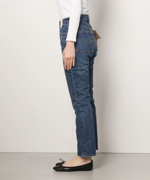 501（ゴーマルイチ）の「Levi's/リーバイス JOURNAL STANDARD別注 Levi's/リーバイス 501 JEANS FOR WOMEN BLUE WORN IN（デニムパンツ・レディース・ダークインディゴブルー・27/29/26/28/25inch/26inch/25/28/27inch/28inch）」の3枚目の写真