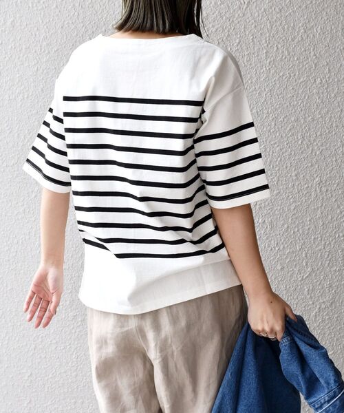 SHIPS Days（シップスデイズ）の「SHIPS Days:ハーフスリーブパネルボーダーTシャツ◇（Tシャツ/カットソー・レディース・ブラック/ベージュ/ネイビー・ONE SIZE）」の19枚目の写真