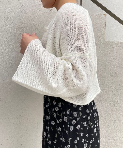 MAJESTIC LEGON（マジェスティックレゴン）の「テープヤーンショートカーディガン（カーディガン/ボレロ・レディース・グレー/オフホワイト/イエロー・MEDIUM）」の11枚目の写真