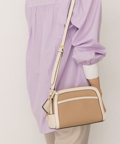RODE SKO（ロデスコ）の「強撥水キャンバスショルダーバッグ（ショルダーバッグ・レディース・ベージュ/オフホワイト・ONE）」の4枚目の写真