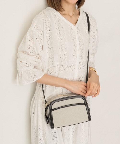 RODE SKO（ロデスコ）の「強撥水キャンバスショルダーバッグ（ショルダーバッグ・レディース・ベージュ/オフホワイト・ONE）」の8枚目の写真