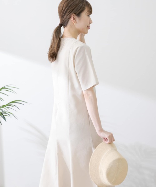 URBAN RESEARCH Sonny Label（アーバンリサーチサニーレーベル）の「ハーフスリーブセミフレアワンピース（ワンピース・レディース・ブラック/ブラウン/ナチュラル・FREE）」の13枚目の写真