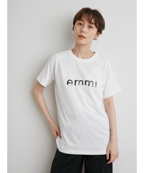 emmi（エミ）の「【emmi yoga】emmiロゴTシャツ（Tシャツ/カットソー・レディース・ホワイト/ベージュ/ダークグレー・FREE）」の4枚目の写真